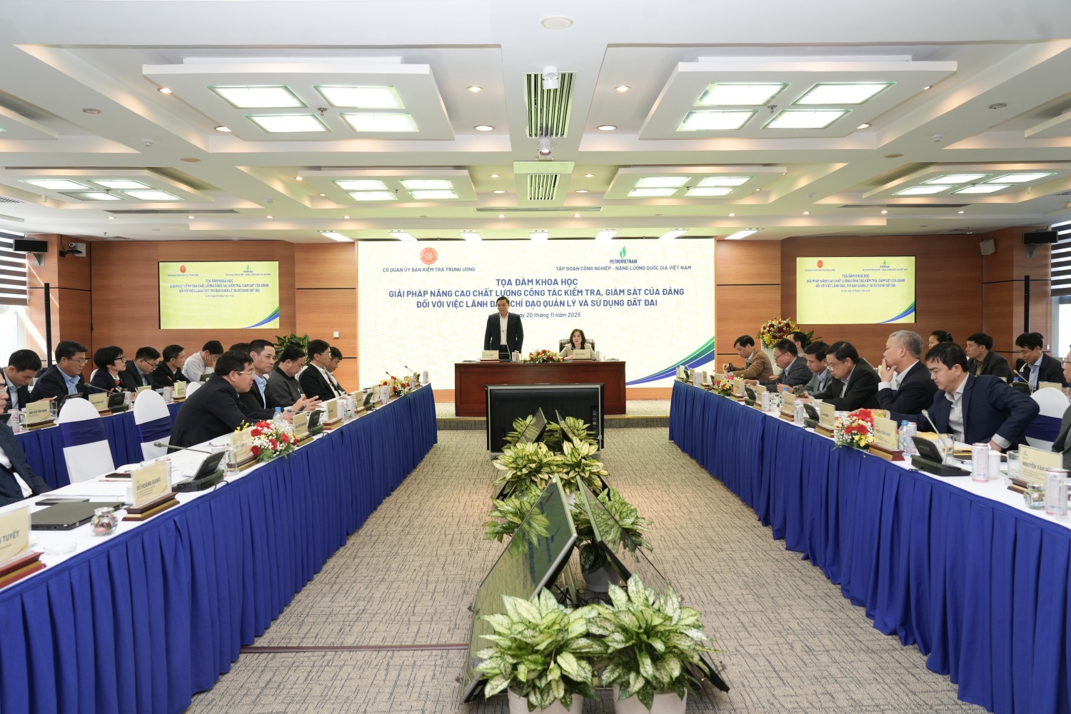 Quang cảnh Toạ đàm