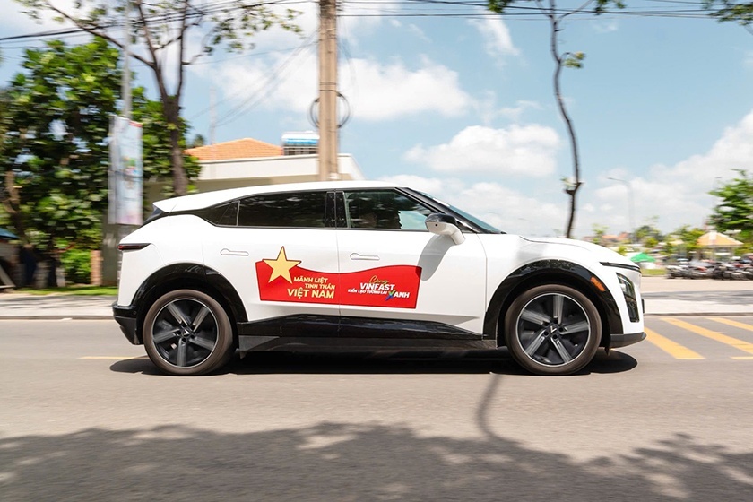 Người dùng kể chuyện mua VinFast VF 7: Đẹp, thích, chốt và xuống tiền Người dùng kể chuyện mua VinFast VF 7: Đẹp, thích, chốt và xuống tiền