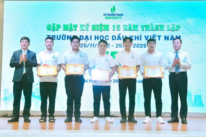 PVU kỷ niệm 15 năm thành lập: Vững bước - Kiến tạo tương lai năng lượng