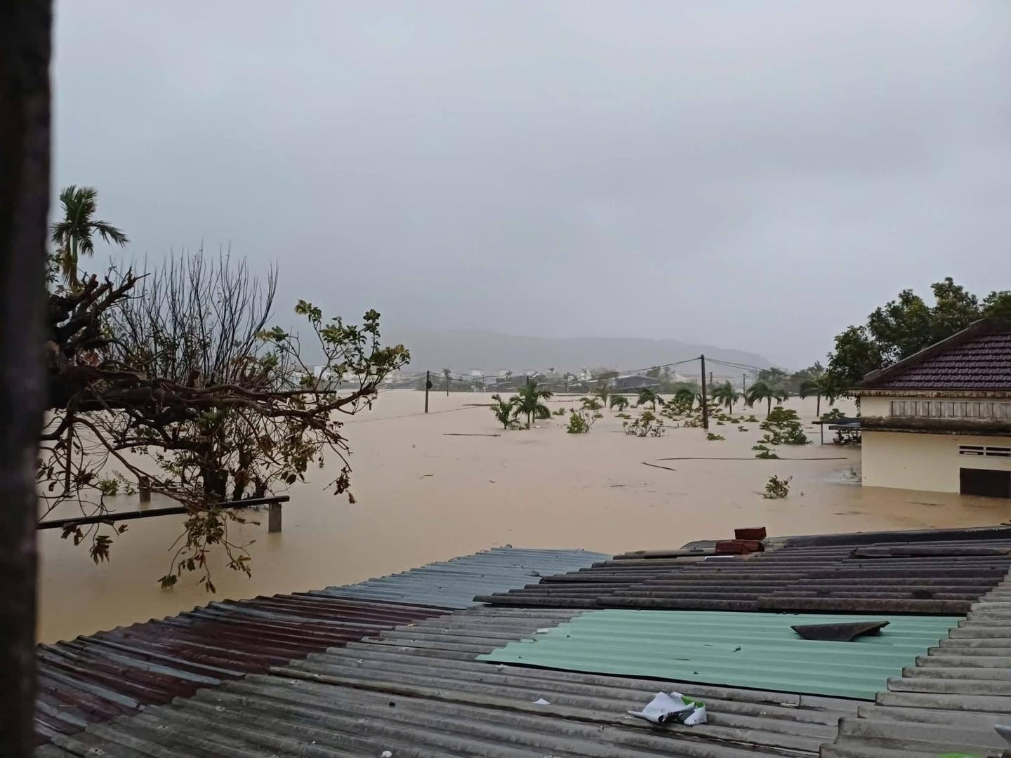 Mưa lũ gây thiệt hại lớn tại miền Trung - Tây Nguyên