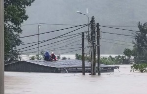 Mưa lũ gây thiệt hại lớn tại miền Trung - Tây Nguyên