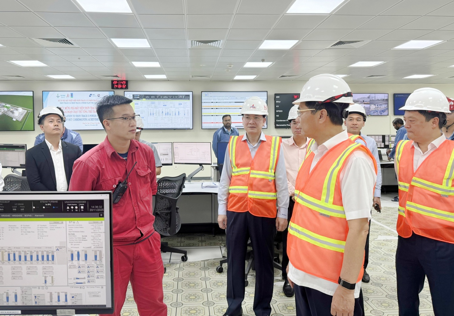 Phó Thủ tướng Bùi Thanh Sơn kiểm tra tiến độ Dự án Nhơn Trạch 3 và 4: Hoàn thành 99,15%, sẵn sàng vận hành thương mại