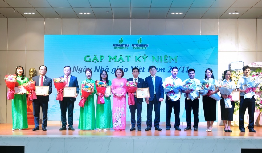 PVU và PV College tôn vinh Ngày Nhà giáo Việt Nam 20/11: Khẳng định sứ mệnh kiến tạo nhân lực Năng lượng PVU và PV College tôn vinh Ngày Nhà giáo Việt Nam 20/11: Khẳng định sứ mệnh kiến tạo nguồn nhân lực năng lượng