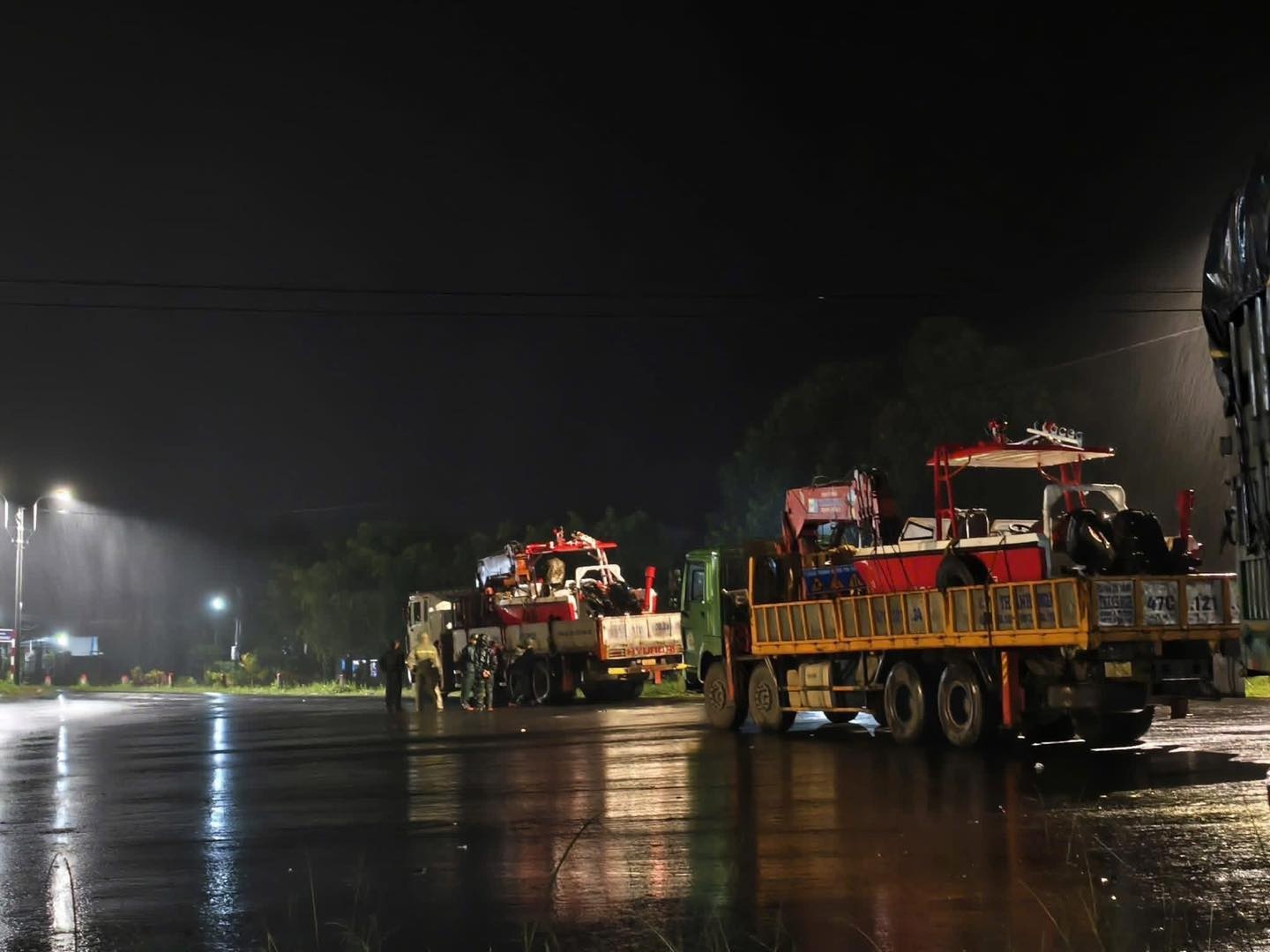 Mưa lũ tại miền Trung: 50 người thiệt mạng và mất tích, hàng chục nghìn ngôi nhà ngập sâu Mưa lũ tại miền Trung: 50 người thiệt mạng và mất tích, hàng chục nghìn ngôi nhà ngập sâu