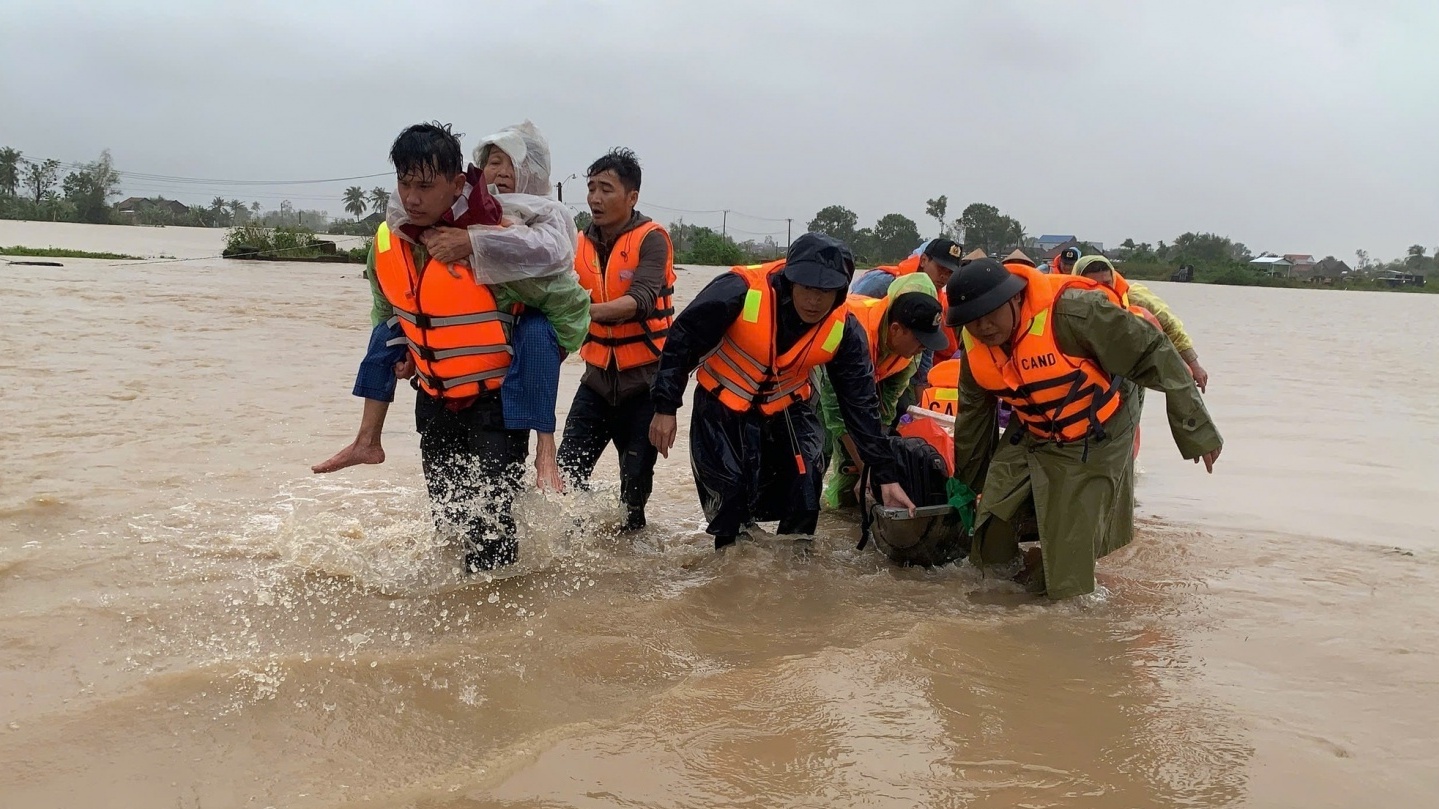 Hơn 100 người chết và mất tích do mưa lũ ở miền Trung - Tây Nguyên