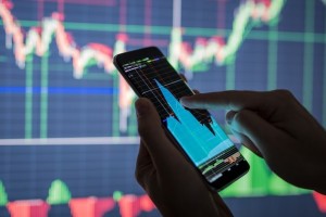 Nhận định thị trường chứng khoán ngày 24/11: Nắm giữ các cổ phiếu có vận động hồi phục mạnh mẽ