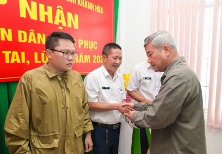 Petrovietnam chung tay hỗ trợ nhân dân tỉnh Khánh Hòa khắc phục hậu quả mưa lũ