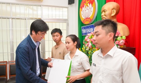 [Chùm ảnh] Petrovietnam chung tay hỗ trợ tỉnh Khánh Hòa khắc phục hậu quả mưa lũ