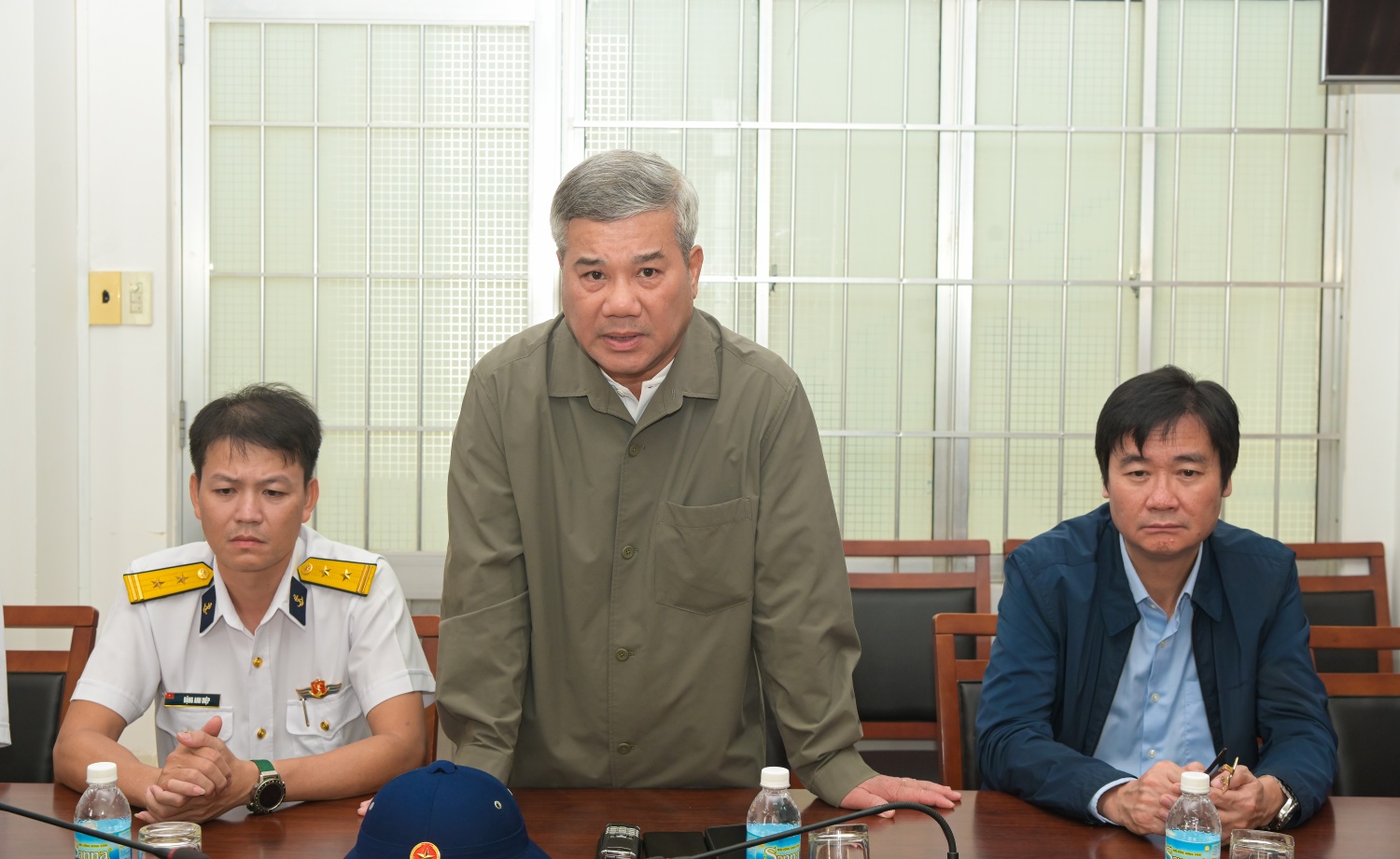 [Chùm ảnh] Petrovietnam chung tay cùng đất nước, hỗ trợ tỉnh Khánh Hòa khắc phục hậu quả mưa lũ