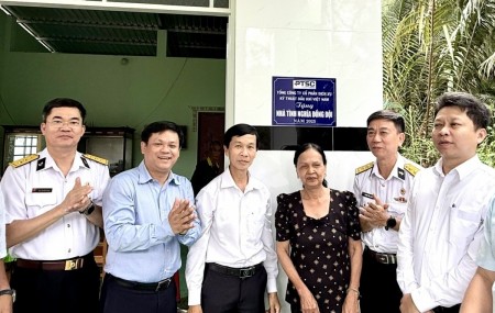 Hội Cựu chiến binh PTSC trao nhà “Nghĩa tình đồng đội” tại Vĩnh Long