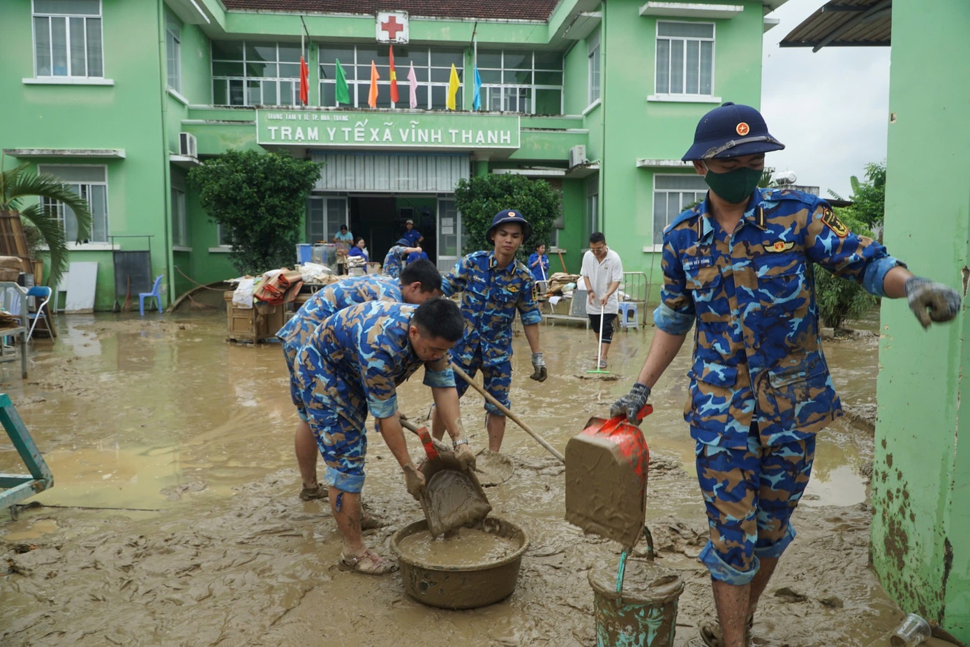 Tập trung khôi phục sản xuất, ổn định đời sống nhân dân sau mưa lũ Tập trung khôi phục sản xuất, ổn định đời sống nhân dân sau mưa lũ