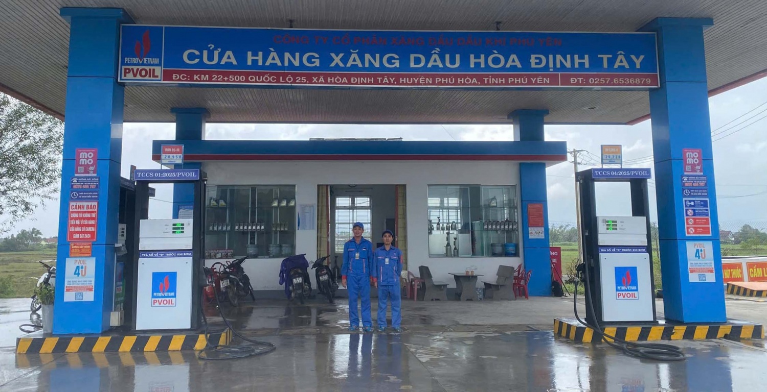 Quên mình cứu người trong đêm lũ lịch sử ở Đắk Lắk