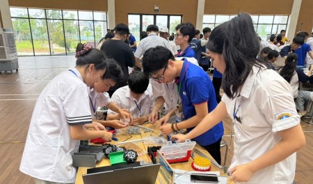 Phòng STEM từ Petrovietnam: Cú hích đổi mới giáo dục cho những ngôi trường vùng khó khăn