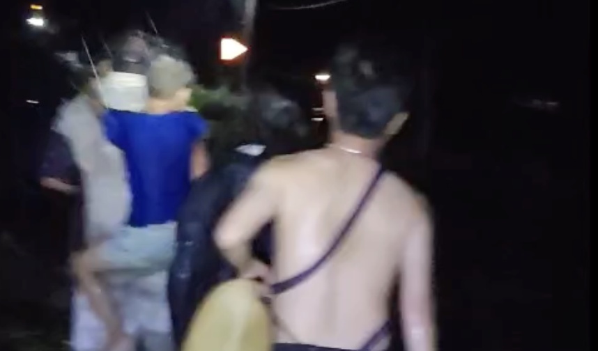 Quên mình cứu người trong đêm lũ lịch sử ở Đắk Lắk