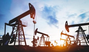 Vì sao không dễ dàng loại bỏ nhiên liệu hóa thạch?