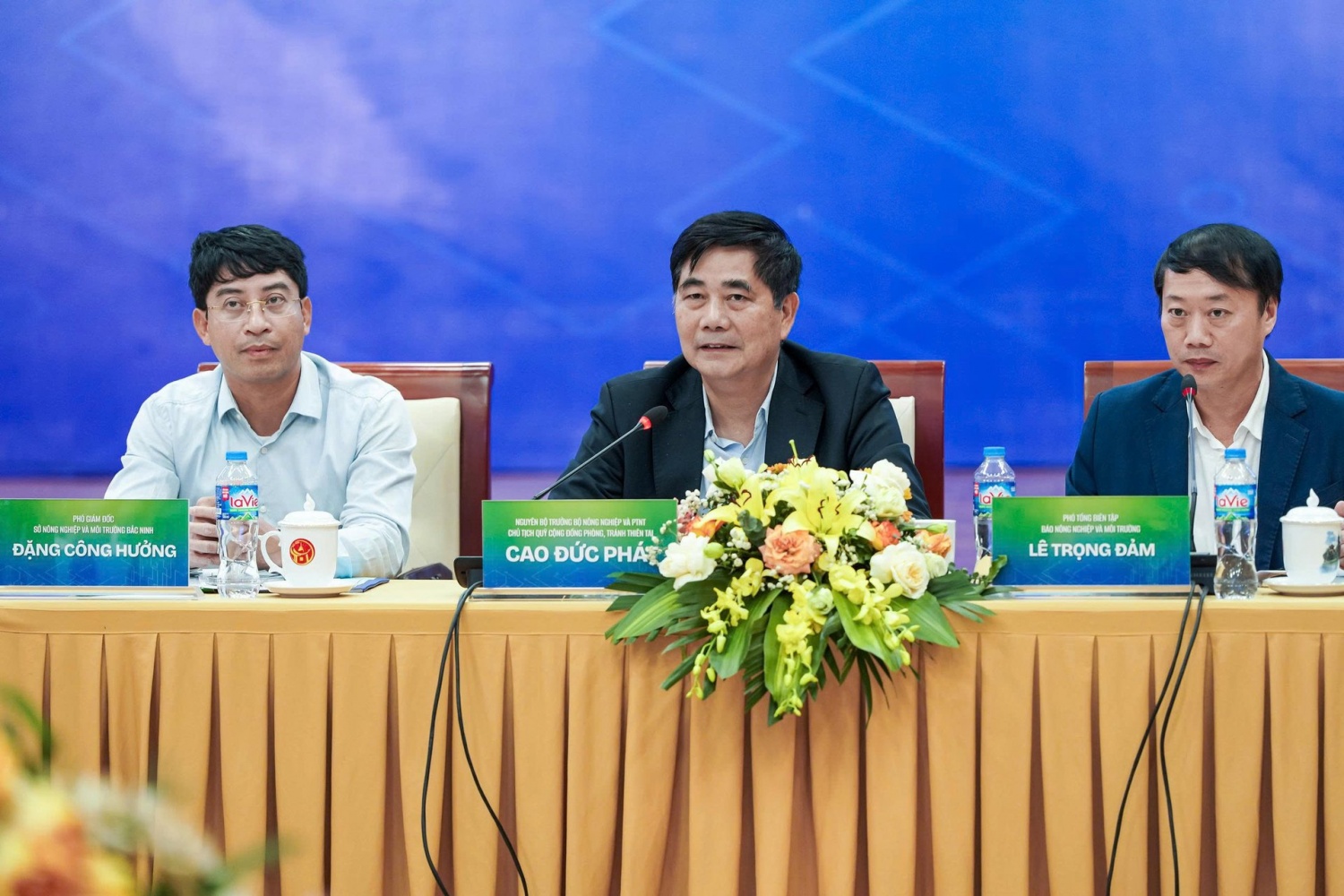 Ứng dụng khoa học, công nghệ trong dự báo và cảnh báo sớm thiên tai Ứng dụng khoa học, công nghệ trong dự báo và cảnh báo sớm thiên tai