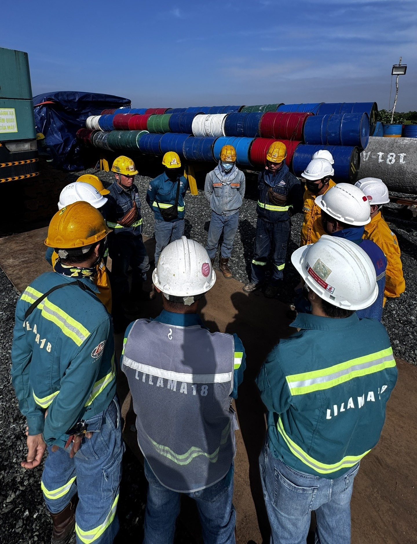 Khởi công thi công cơ khí tuyến ống bờ Lô B - Ô Môn: Tăng tốc giai đoạn thi công đồng bộ toàn tuyến