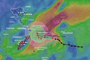 Dự báo hai kịch bản di chuyển của bão số 15 (Koto)