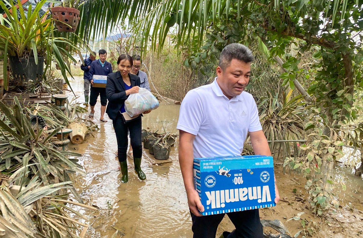 PVFCCo – Phú Mỹ sẻ chia cùng đồng bào vùng lũ miền Trung và Tây Nguyên