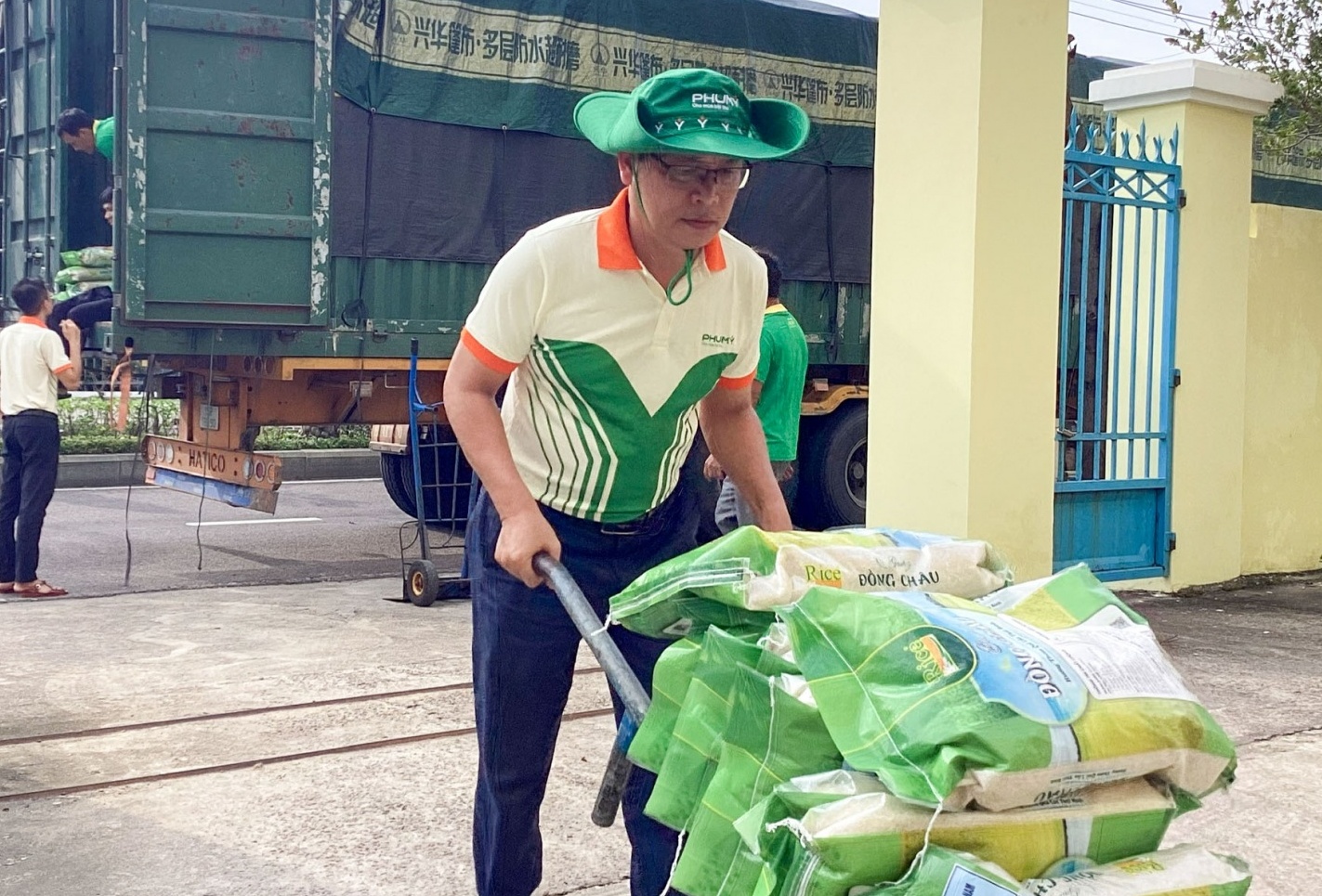 PVFCCo - Phú Mỹ sẻ chia cùng đồng bào miền Trung và Tây Nguyên