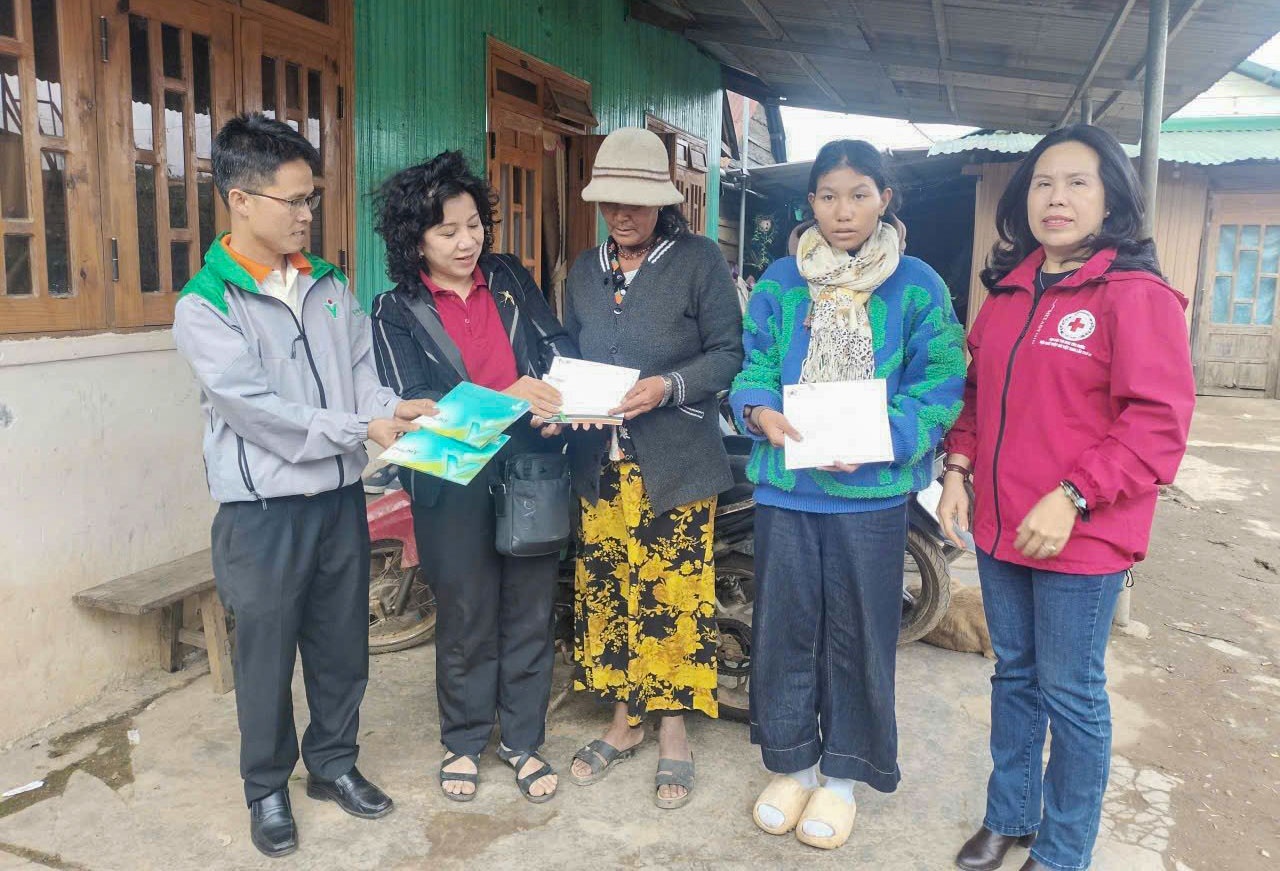 PVFCCo – Phú Mỹ sẻ chia cùng đồng bào vùng lũ miền Trung và Tây Nguyên PVFCCo – Phú Mỹ sẻ chia cùng đồng bào vùng lũ miền Trung và Tây Nguyên