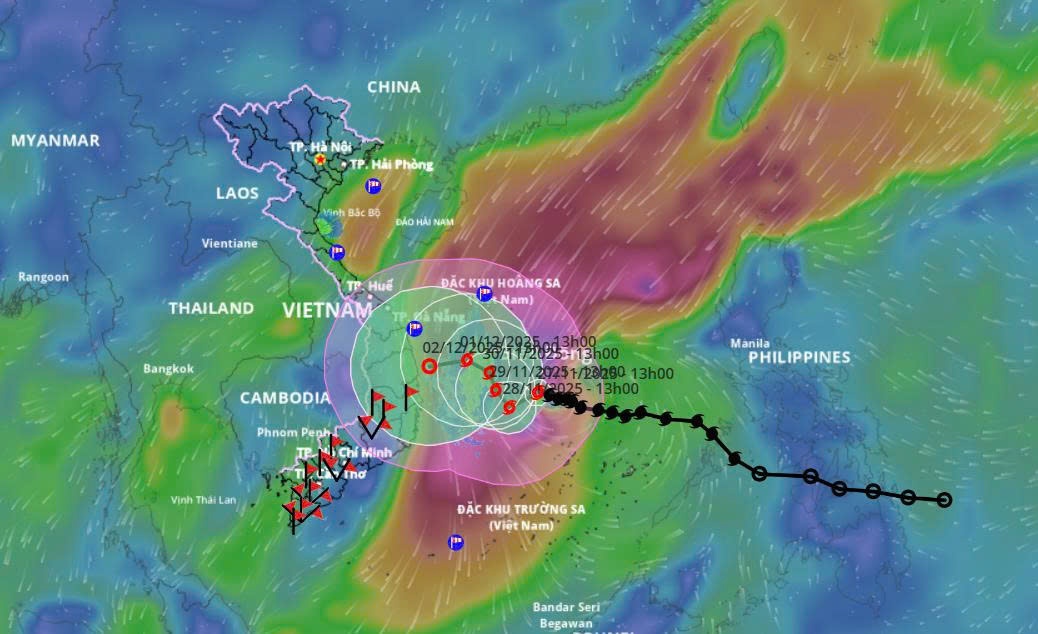 Bão số 15 (Koto) bắt đầu chu trình đi chậm và đảo hướng bất thường