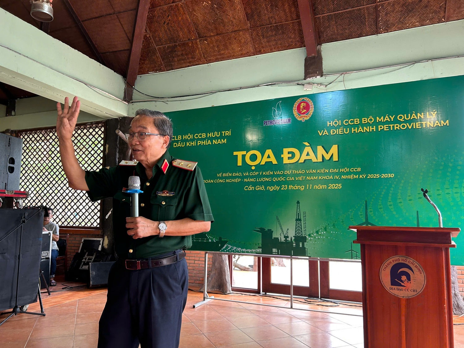 Hội CCB Bộ máy QL&ĐH Petrovietnam tổ chức về nguồn và tọa đàm chuyên đề biển đảo tại khu vực phía Nam