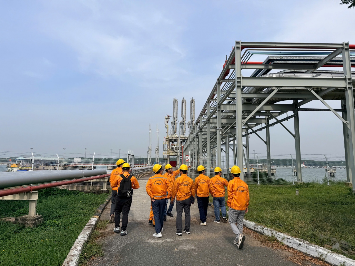 Đoàn học viên lớp “Lãnh đạo tương lai Petrovietnam 2025 trải nghiệm thực tế tại Kho cảng LNG Thị Vải Đoàn học viên lớp “Lãnh đạo tương lai Petrovietnam 2025 trải nghiệm thực tế tại Kho cảng LNG Thị Vải
