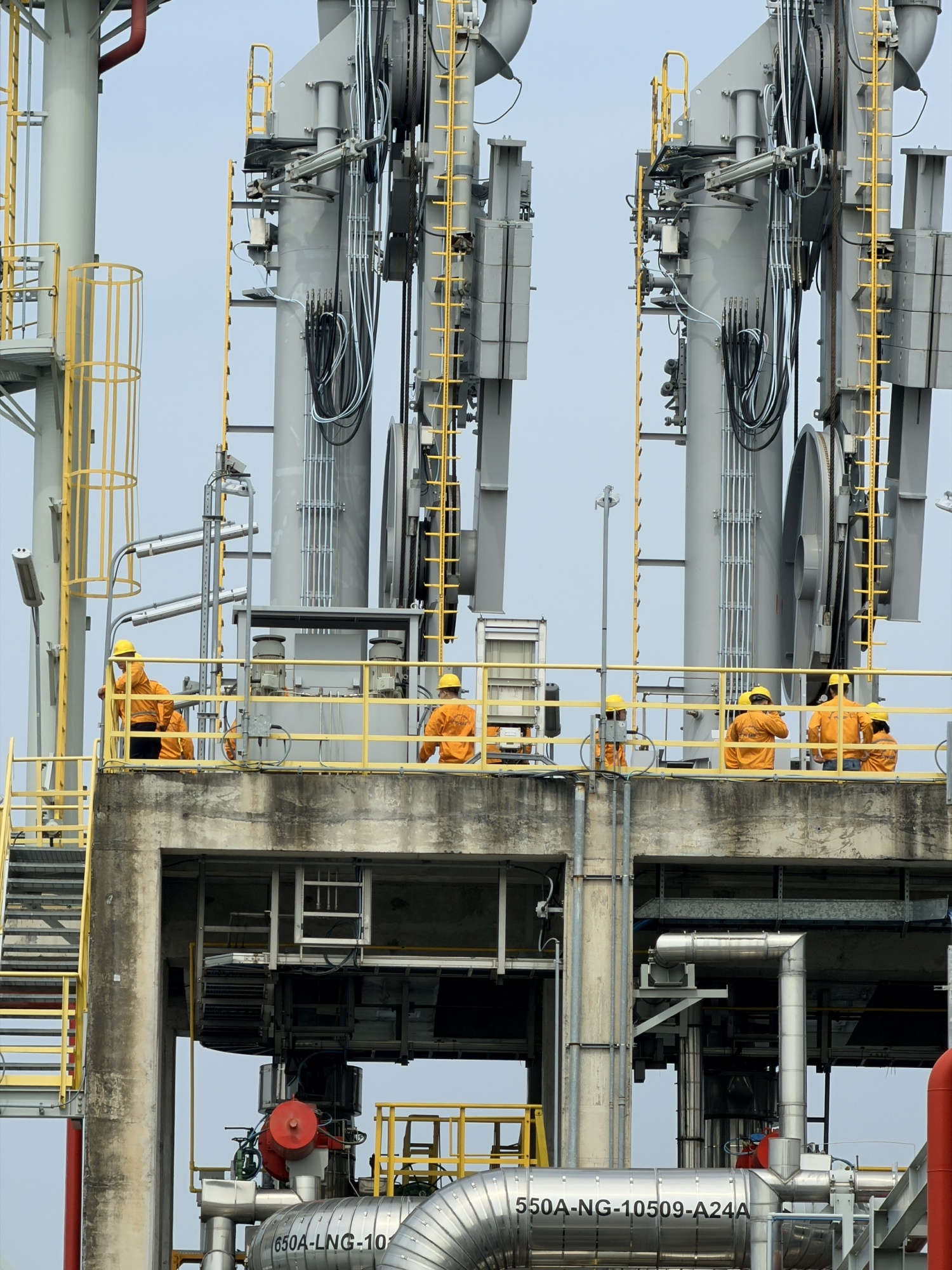 Đoàn học viên lớp “Lãnh đạo tương lai Petrovietnam 2025 trải nghiệm thực tế tại Kho cảng LNG Thị Vải Đoàn học viên lớp “Lãnh đạo tương lai Petrovietnam 2025 trải nghiệm thực tế tại Kho cảng LNG Thị Vải