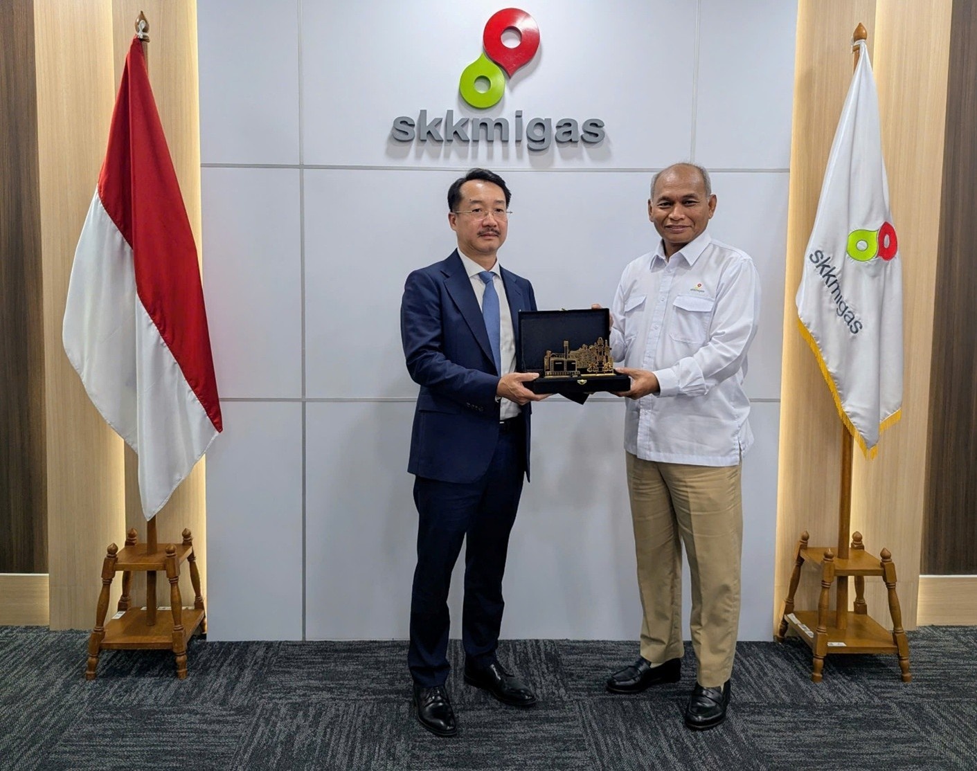 Tổng Giám đốc PVEP Nguyễn Thiện Bảo làm việc với Chủ tịch SKK-Migas Tổng Giám đốc PVEP Nguyễn Thiện Bảo làm việc với Chủ tịch SKK-Migas