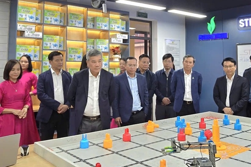 Petrovietnam khánh thành phòng STEM tại Phú Thọ, khơi dậy đam mê khoa học cho học sinh