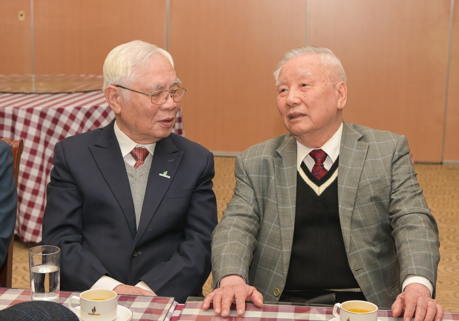 Petrovietnam tri ân nguyên cán bộ lãnh đạo qua các thời kỳ nhân dịp kỷ niệm truyền thống ngành Dầu khí