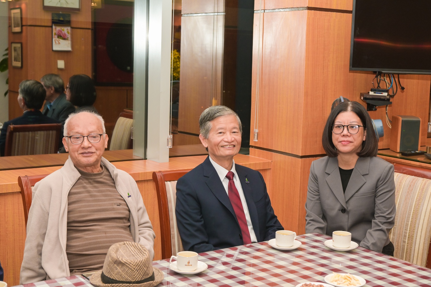 Petrovietnam tri ân nguyên cán bộ lãnh đạo qua các thời kỳ nhân dịp kỷ niệm truyền thống ngành Dầu khí