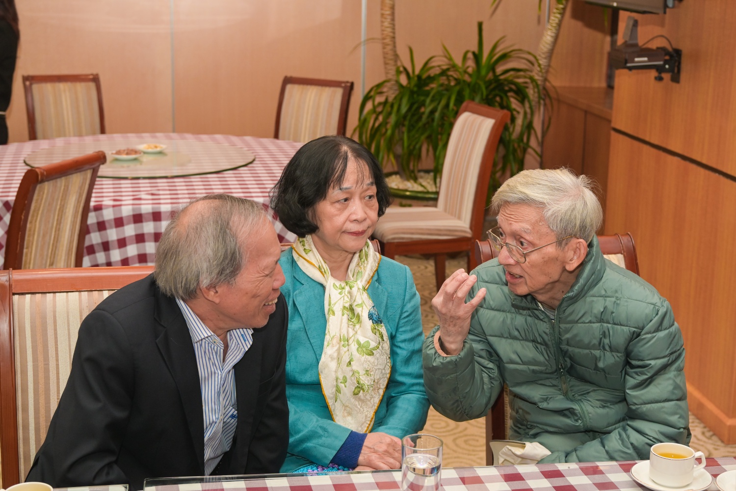 Petrovietnam tri ân nguyên cán bộ lãnh đạo qua các thời kỳ nhân dịp kỷ niệm truyền thống ngành Dầu khí