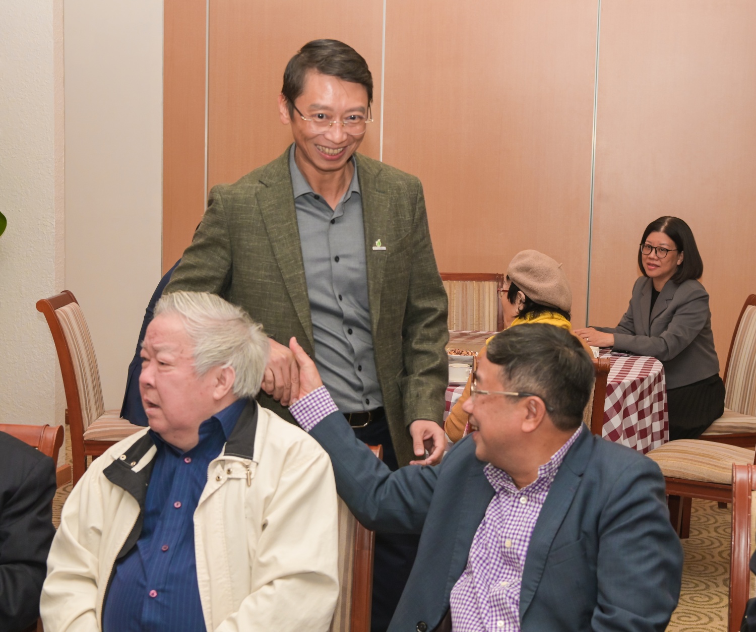 Petrovietnam tri ân cán bộ lãnh đạo qua các thời kỳ nhân kỷ niệm Ngày truyền thống ngành Dầu khí Việt Nam Petrovietnam tri ân cán bộ lãnh đạo qua các thời kỳ nhân kỷ niệm Ngày truyền thống ngành Dầu khí Việt Nam