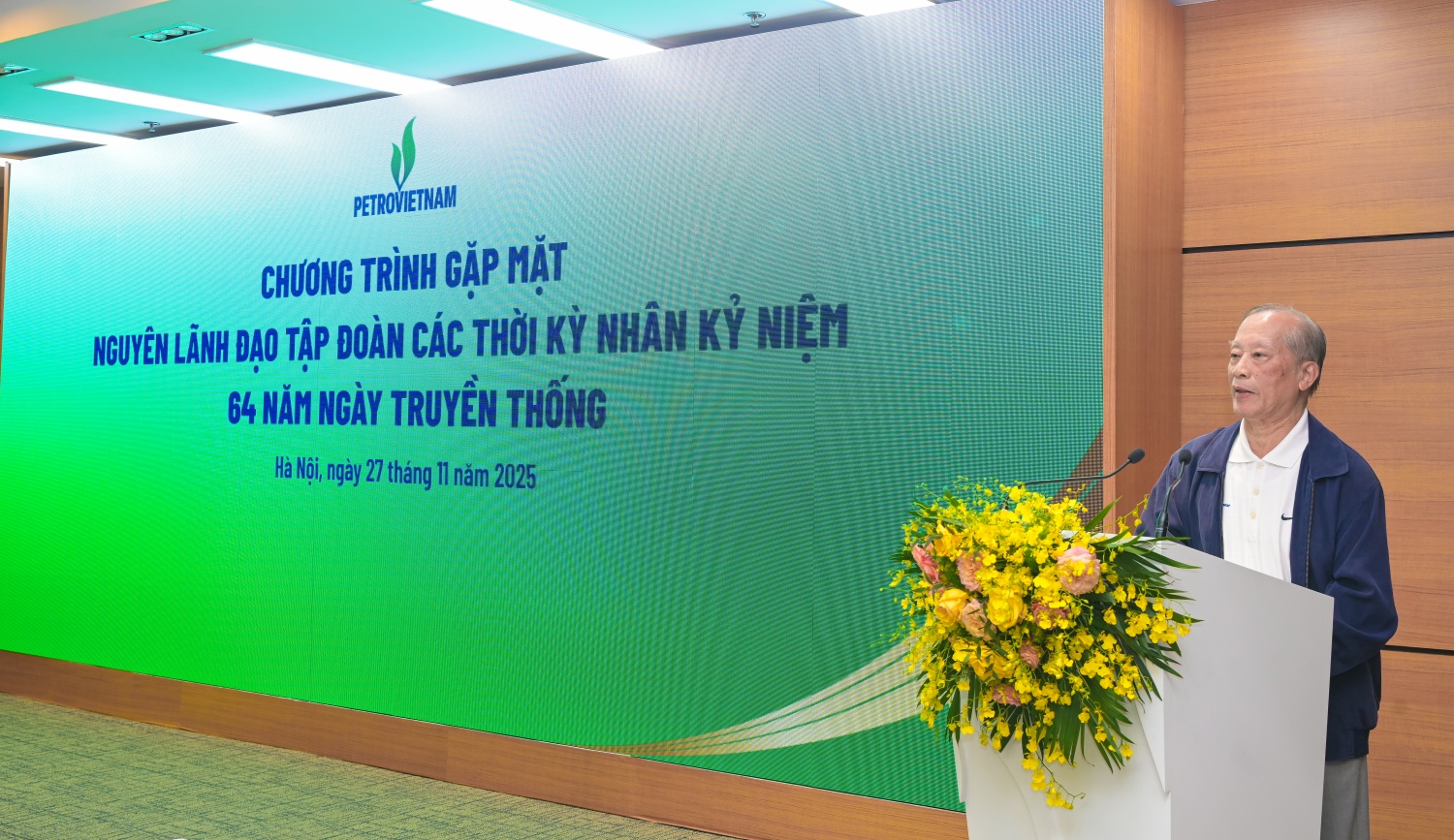 Petrovietnam tri ân cán bộ lãnh đạo qua các thời kỳ nhân kỷ niệm Ngày truyền thống ngành Dầu khí Việt Nam Petrovietnam tri ân cán bộ lãnh đạo qua các thời kỳ nhân kỷ niệm Ngày truyền thống ngành Dầu khí Việt Nam