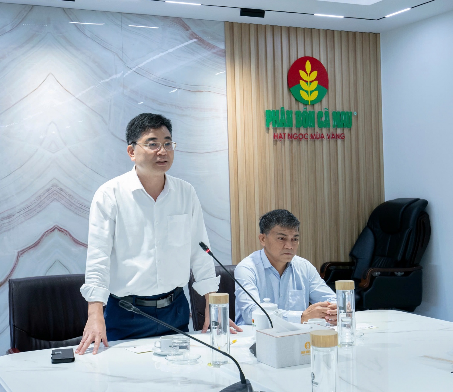 PVCFC tổ chức quyên góp ủng hộ đồng bào miền Trung, Tây Nguyên bị thiệt hại do mưa lũ PVCFC tổ chức quyên góp ủng hộ đồng bào miền Trung, Tây Nguyên bị thiệt hại do mưa lũ