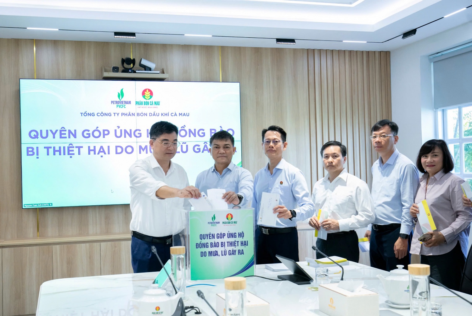 PVCFC tổ chức quyên góp ủng hộ đồng bào miền Trung, Tây Nguyên bị thiệt hại do mưa lũ PVCFC tổ chức quyên góp ủng hộ đồng bào miền Trung, Tây Nguyên bị thiệt hại do mưa lũ