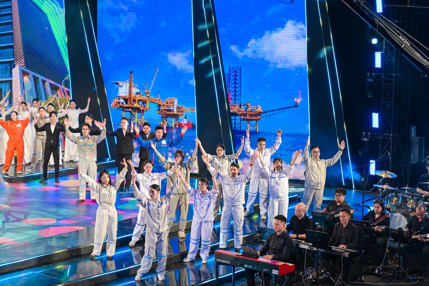 “Giai điệu tự hào những người giữ lửa”: Hành trình từ di sản đến tầm nhìn tương lai “Giai điệu tự hào những người giữ lửa”: Hành trình từ di sản đến tầm nhìn tương lai