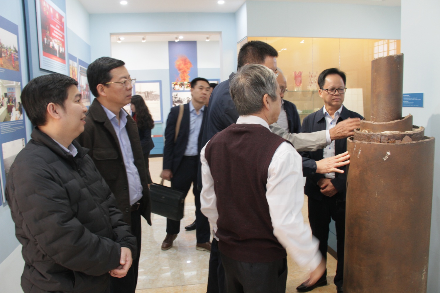 Hội Dầu khí Quảng Ngãi trở về “cái nôi” của ngành Dầu khí Việt Nam Hội Dầu khí Quảng Ngãi trở về “cái nôi” của ngành Dầu khí Việt Nam