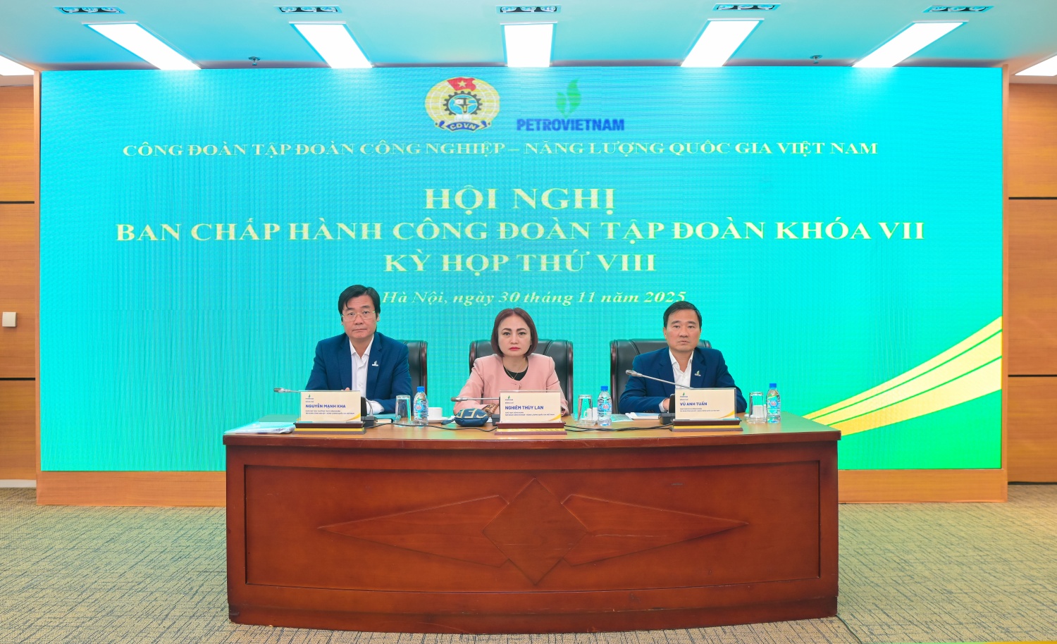 Công đoàn Petrovietnam triển khai công tác chuẩn bị Đại hội khoá VIII, nhiệm kỳ 2025 - 2030 Công đoàn Petrovietnam triển khai công tác chuẩn bị Đại hội khoá VIII, nhiệm kỳ 2025 - 2030