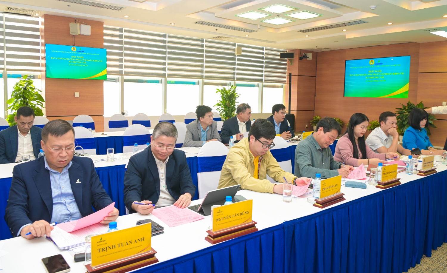 Công đoàn Petrovietnam triển khai công tác chuẩn bị Đại hội khoá VIII, nhiệm kỳ 2025 - 2030 Công đoàn Petrovietnam triển khai công tác chuẩn bị Đại hội khoá VIII, nhiệm kỳ 2025 - 2030