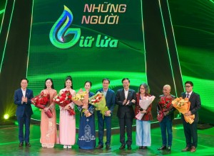 [Chùm ảnh] "Giai điệu tự hào những người giữ lửa”: Tôn vinh hành trình kiến tạo năng lượng quốc gia