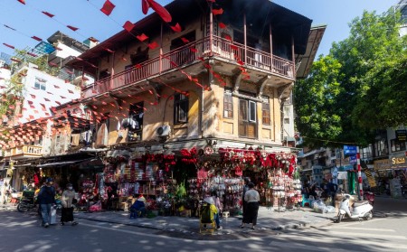 Buồn vui phố Hàng Mã