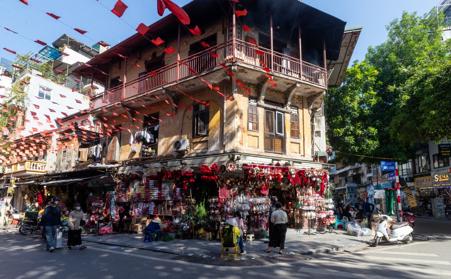 Buồn vui phố Hàng Mã