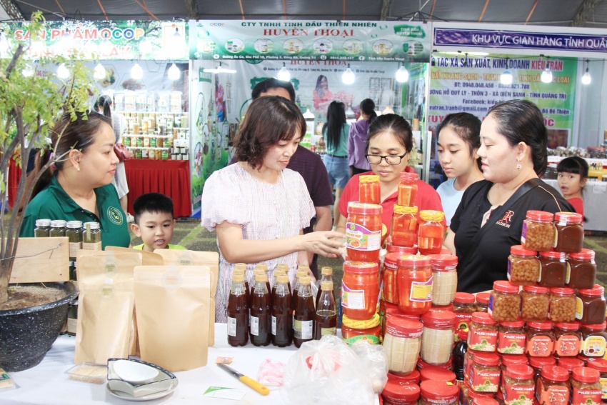 Kết nối giao thương OCOP TP HCM: Doanh thu ấn tượng, mở ra nhiều cơ hội mới