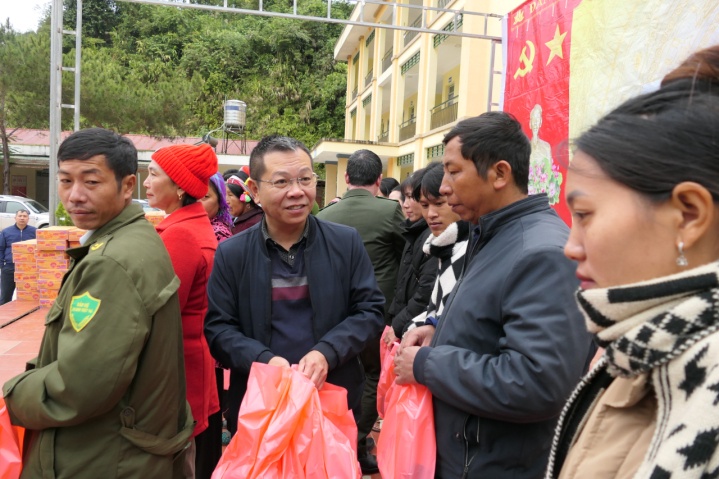 Những “tấm lòng vàng” lại đến Tây Bắc