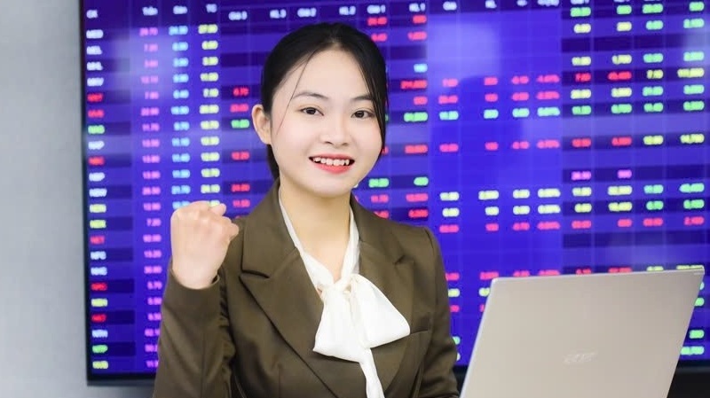 Nhận định thị trường chứng khoán ngày 3/12: Ưu tiên nắm giữ cổ phiếu hồi phục mạnh