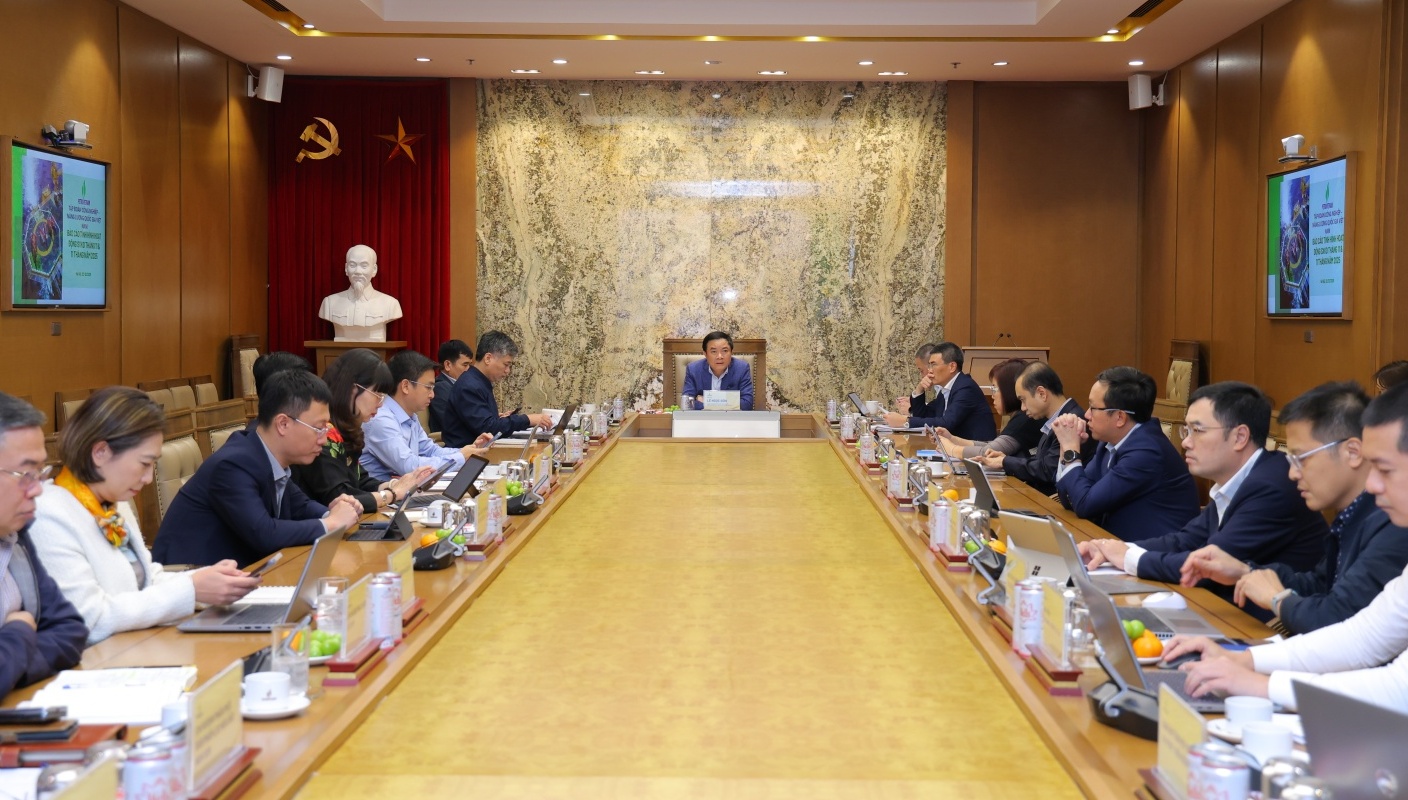 [VIDEO] Petrovietnam tăng tốc về đích sớm kế hoạch năm 2025, giữ vững đà tăng trưởng