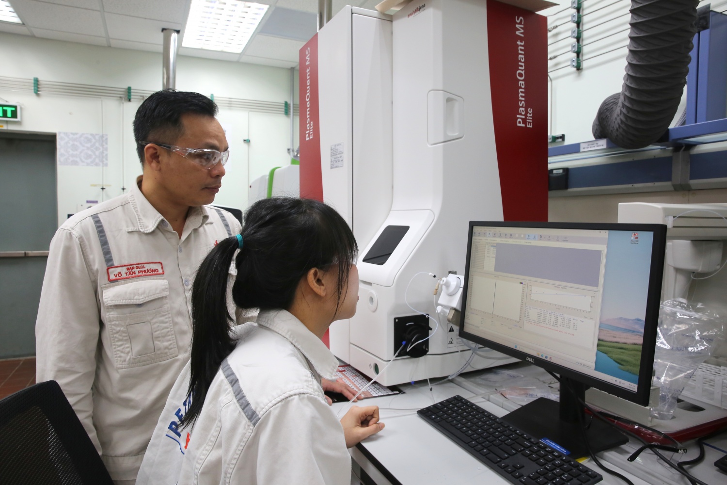 Cải tiến phương pháp phân tích phòng thí nghiệm, kỹ sư BSR làm lợi hơn 1 tỷ đồng mỗi năm Cải tiến phương pháp phân tích phòng thí nghiệm, kỹ sư BSR làm lợi hơn 1 tỷ đồng mỗi năm